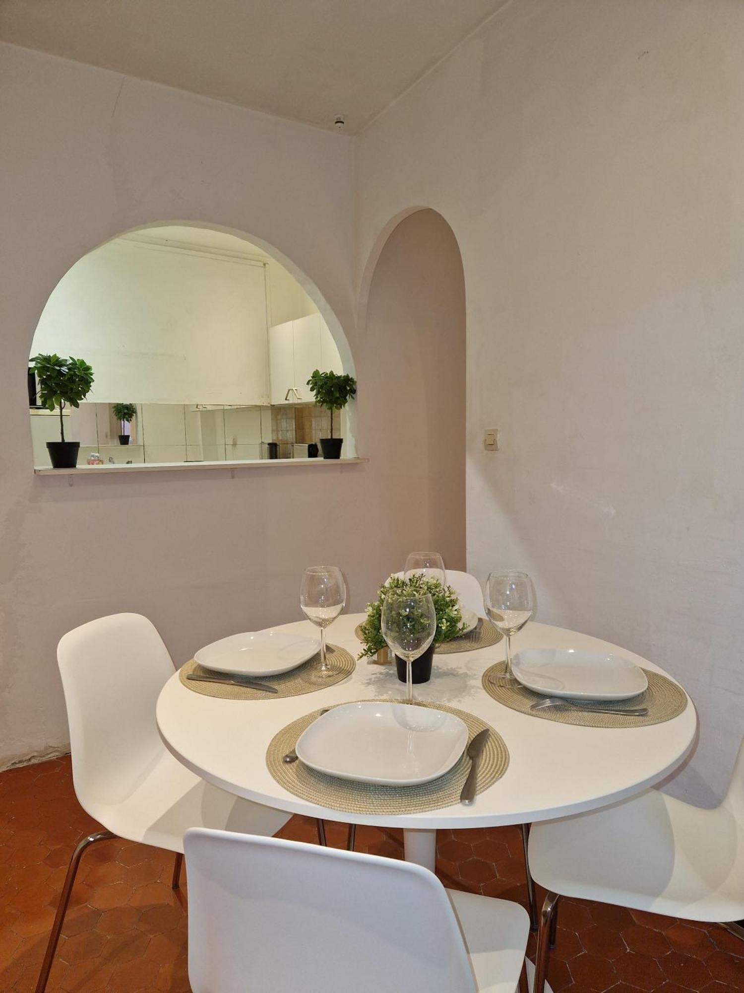 Sublime Appartement 4P Classe Dans Le Vieux-Nice Luaran gambar