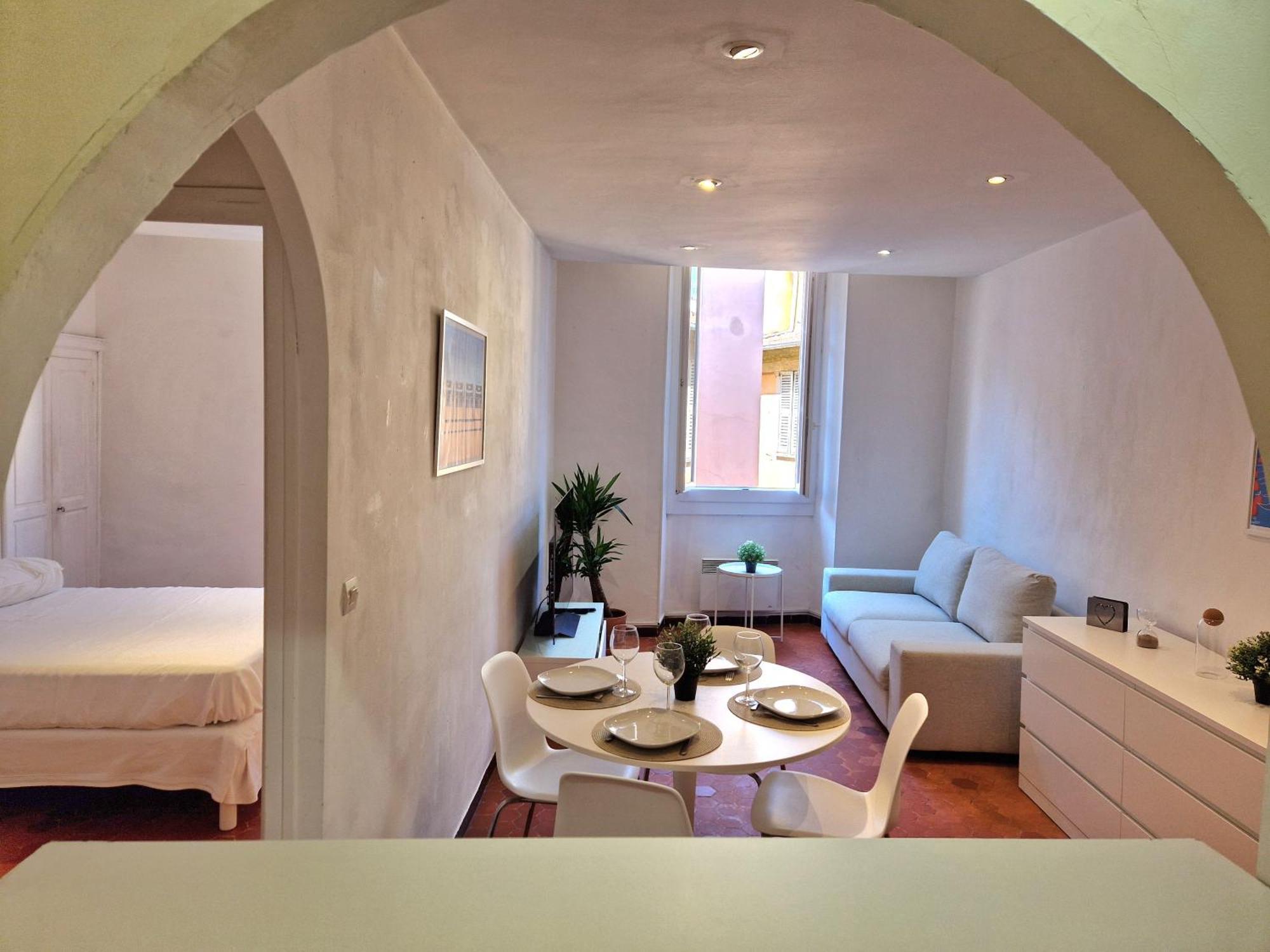 Sublime Appartement 4P Classe Dans Le Vieux-Nice Luaran gambar