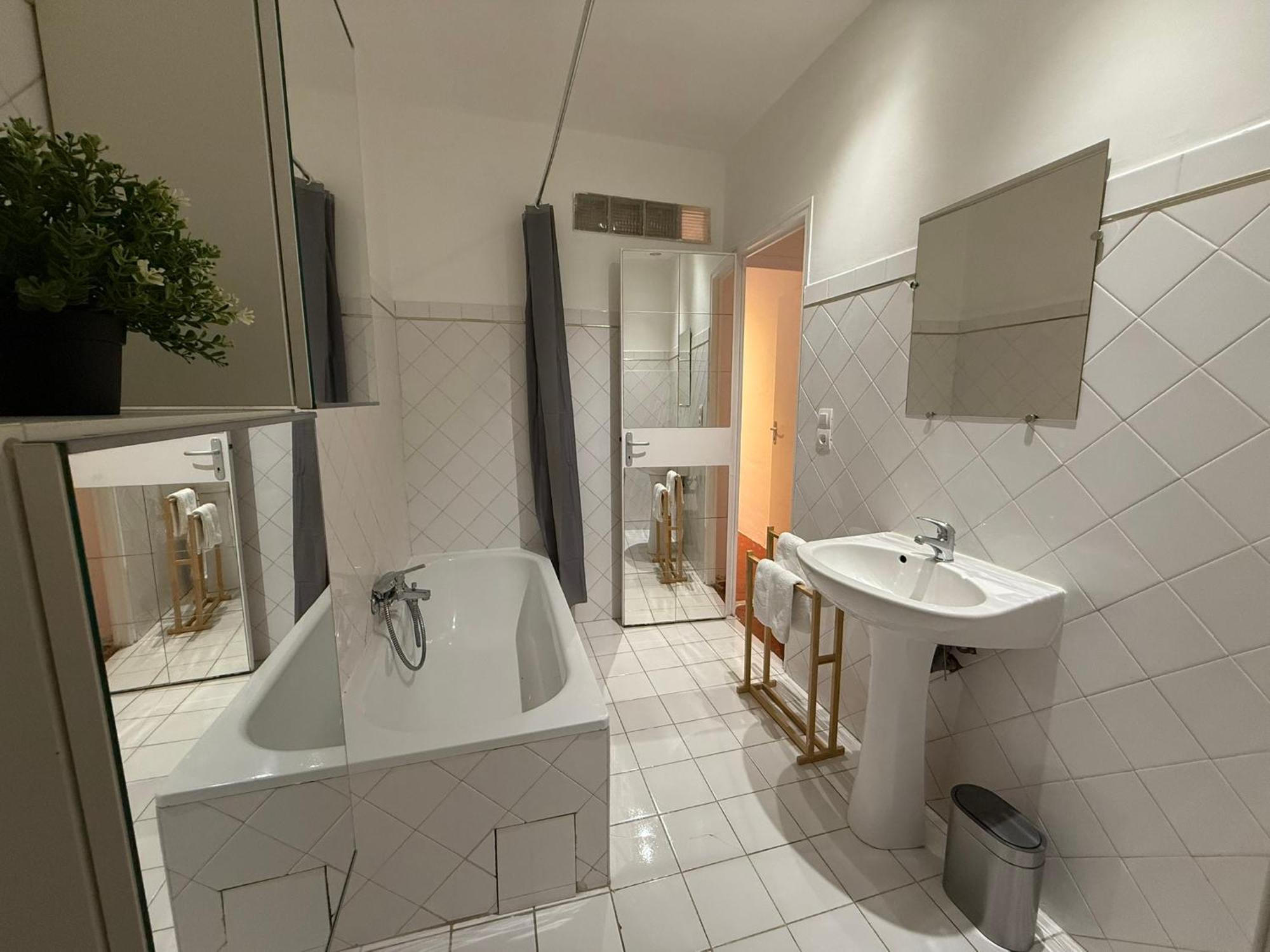 Sublime Appartement 4P Classe Dans Le Vieux-Nice Luaran gambar